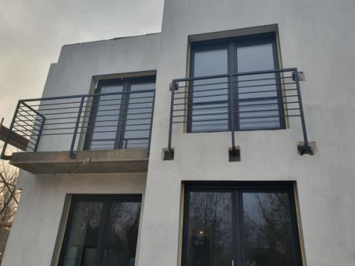 ploty-ogrodzenia-panelowe-betonowe-metalowe-z-siatki-systemowe-srutowane-gabionowe-lupane (107)