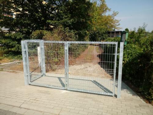 ploty-ogrodzenia-panelowe-betonowe-metalowe-z-siatki-systemowe-srutowane-gabionowe-lupane (227)