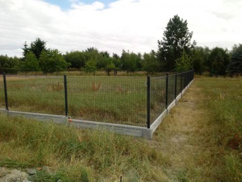 ploty-ogrodzenia-panelowe-betonowe-metalowe-z-siatki-systemowe-srutowane-gabionowe-lupane (489)
