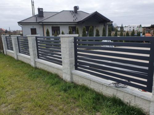 ploty-ogrodzenia-panelowe-betonowe-metalowe-z-siatki-systemowe-srutowane-gabionowe-lupane (505)