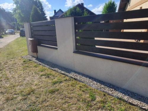 ploty-ogrodzenia-panelowe-betonowe-metalowe-z-siatki-systemowe-srutowane-gabionowe-lupane (528)