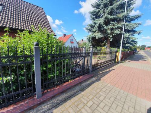 ploty-ogrodzenia-panelowe-betonowe-metalowe-z-siatki-systemowe-srutowane-gabionowe-lupane (535)