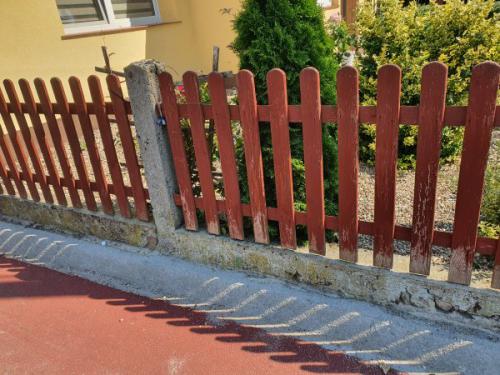 ploty-ogrodzenia-panelowe-betonowe-metalowe-z-siatki-systemowe-srutowane-gabionowe-lupane (704)
